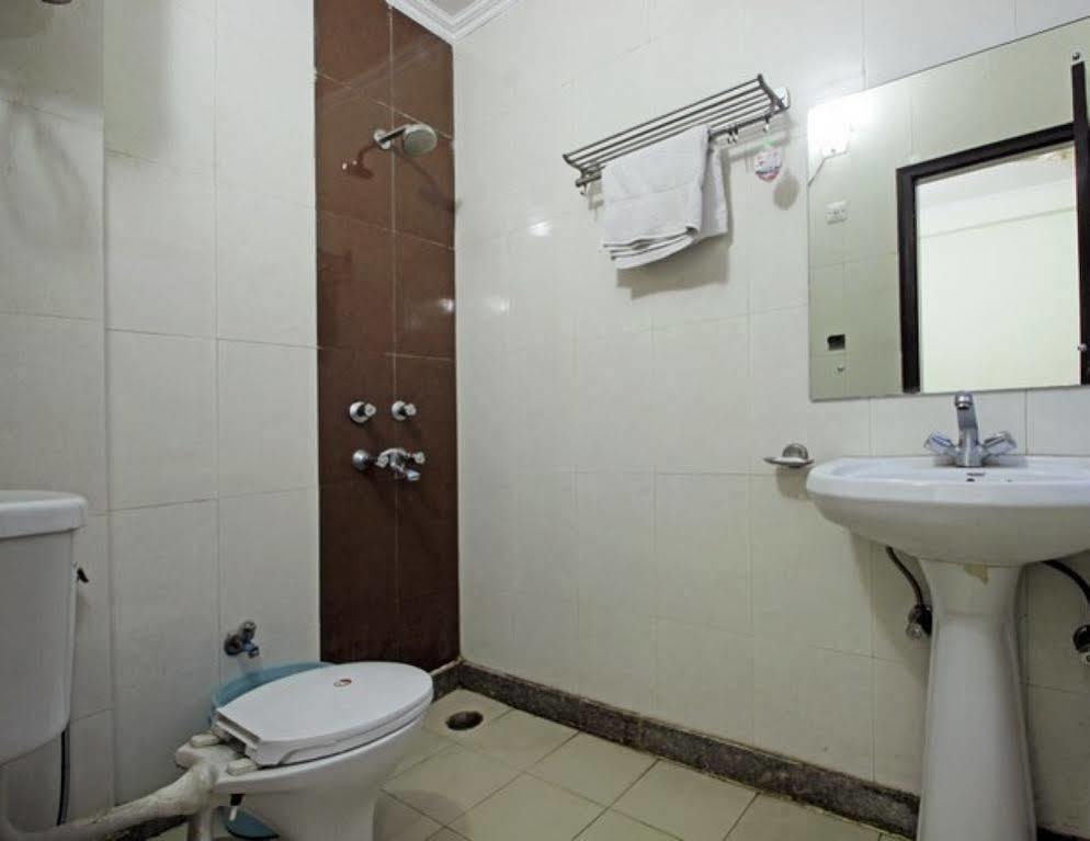 Hotel Le Princess @ Airport New Delhi Buitenkant foto